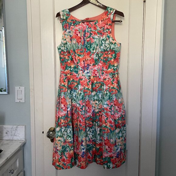 Talbots Lined Floral Short Sleeve Pockets Dress size 12 - Picture 2 of 7
